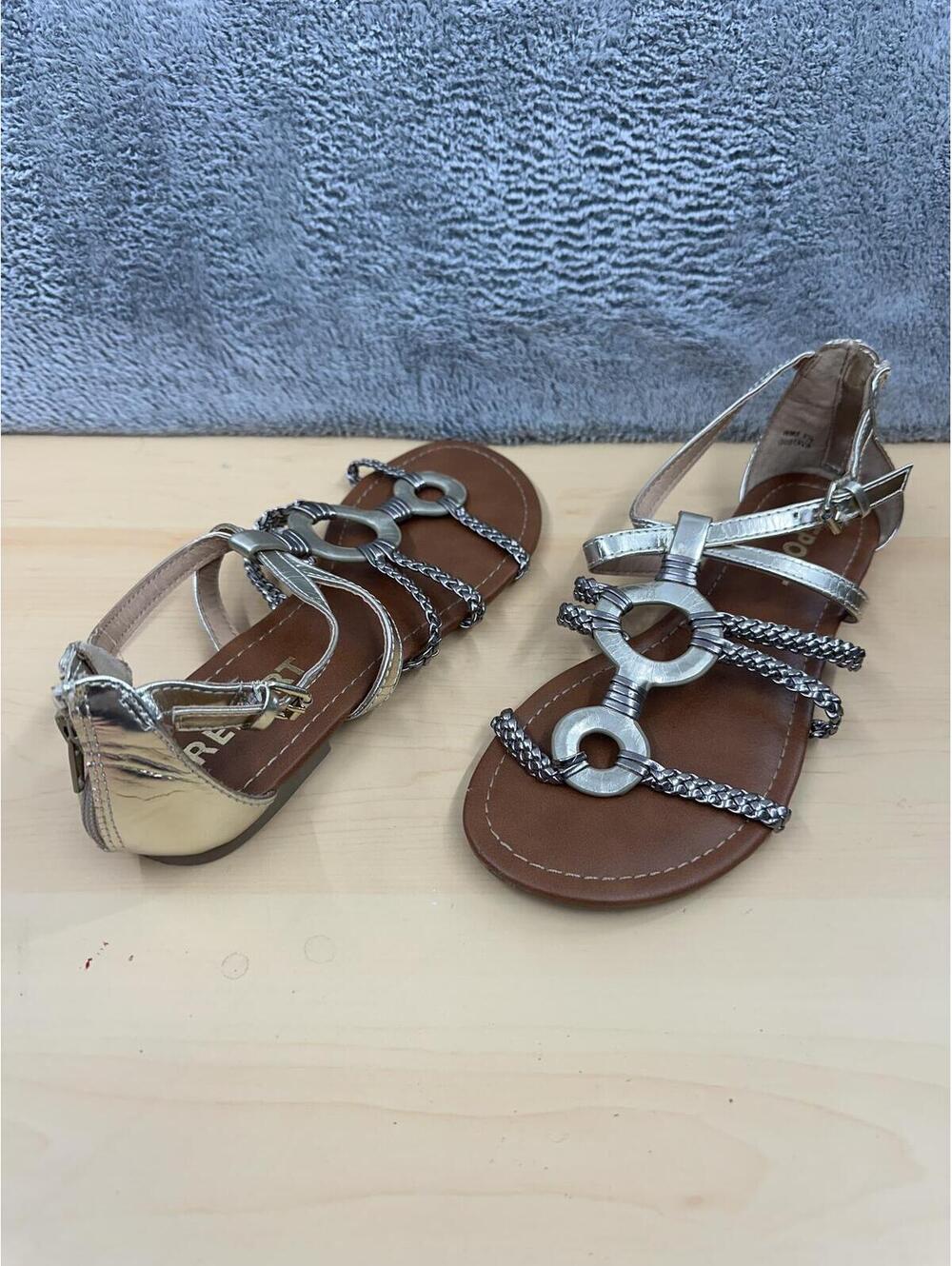 Report Silver Metallic‎ Gladiator Sandals